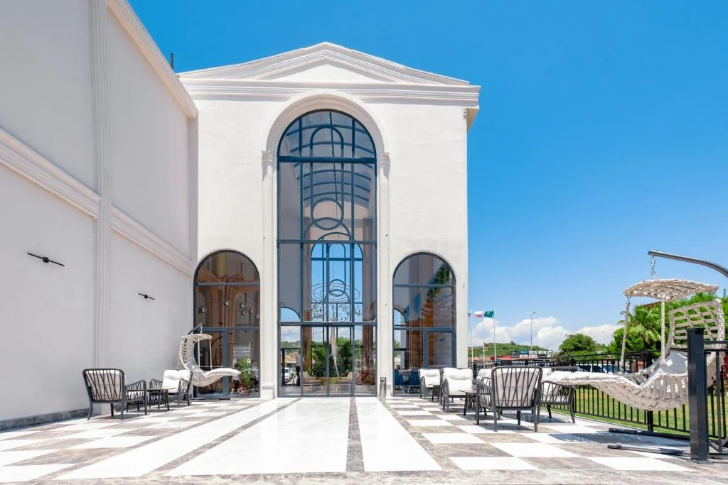 Benata Hotel - Fotoja 2