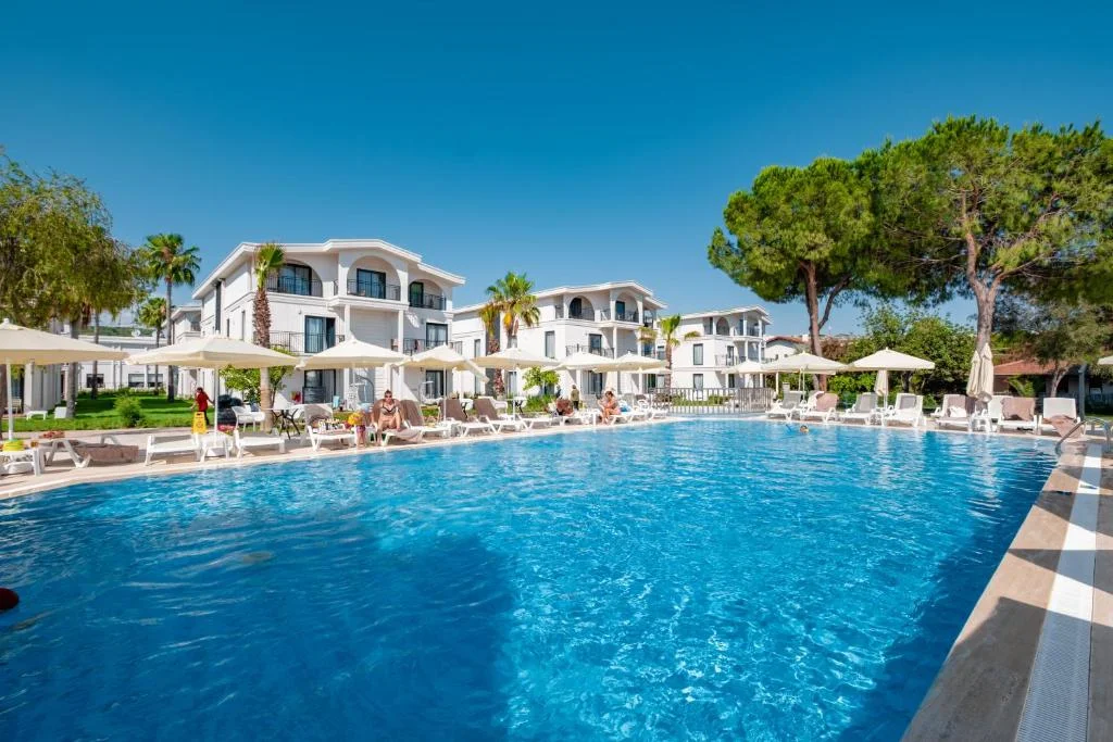 Benata Hotel - Fotoja 3