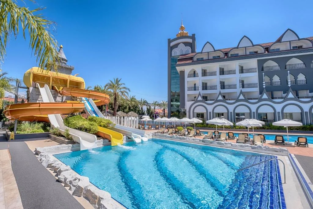 Well Palace Side - Fotoja 7