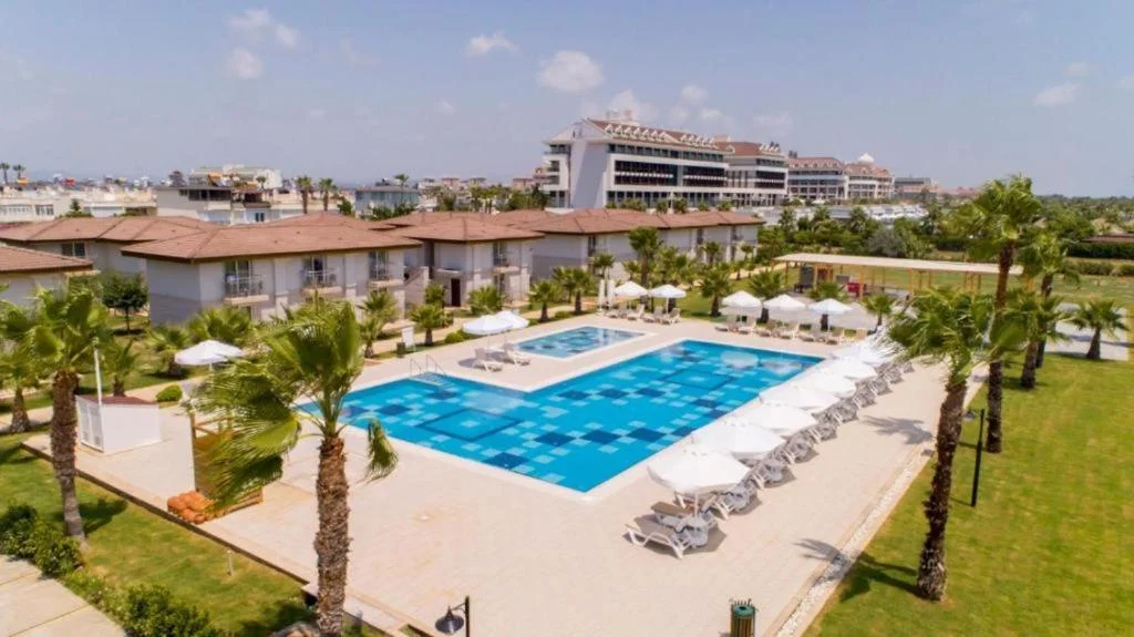 Crystal Boutique HV2